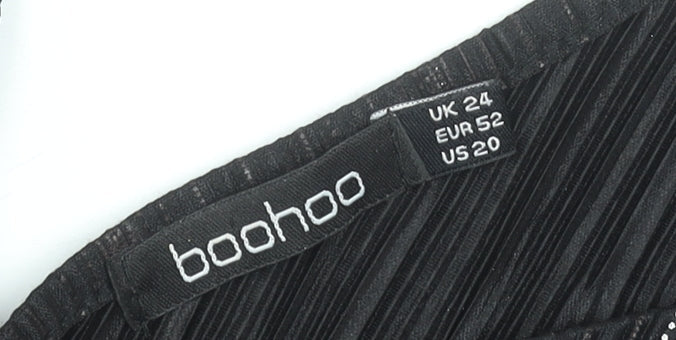 Boohoo Women’s Black Striped V-Neck Plus Size 24 Camisole Top