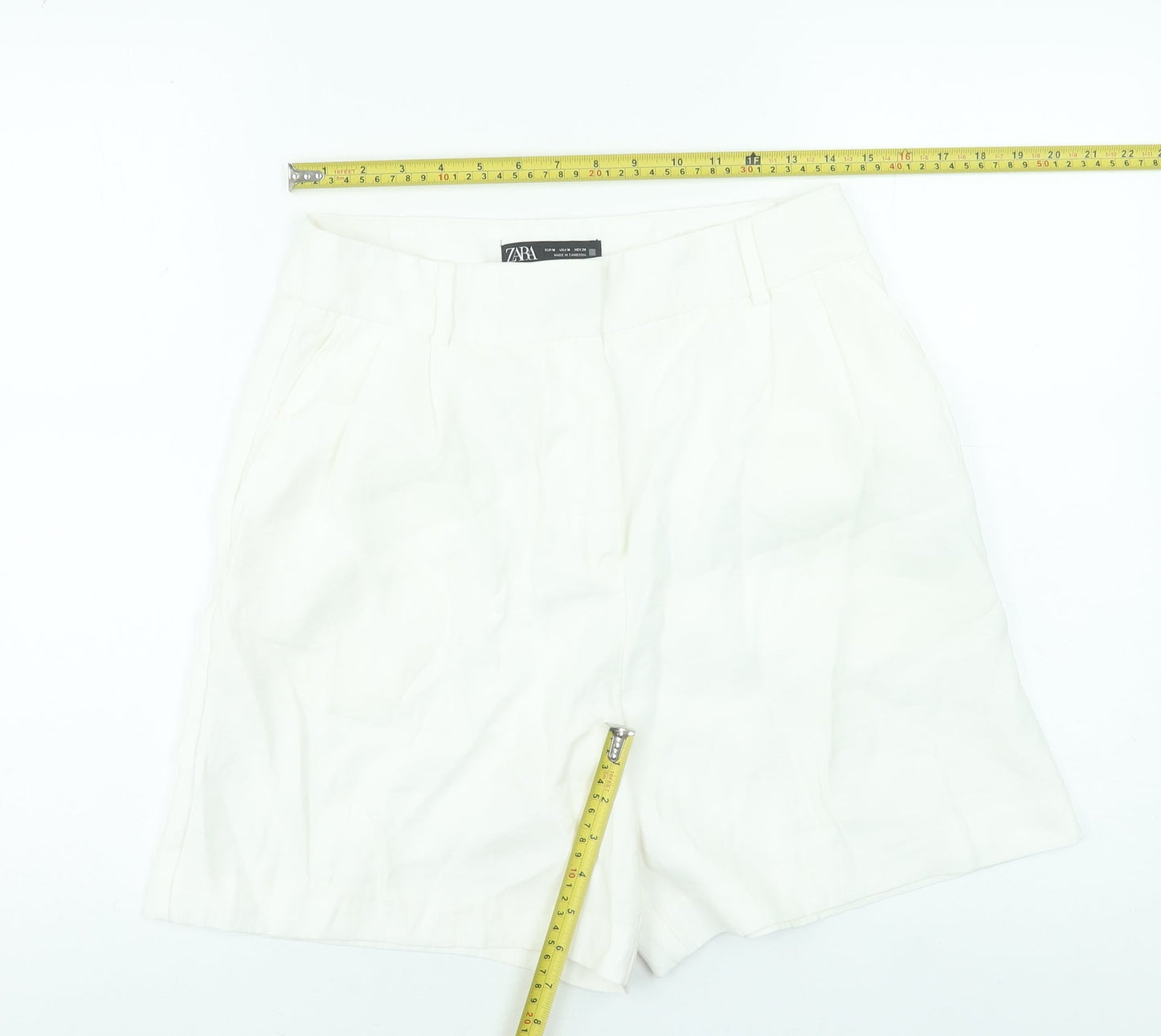 Zara Women White Chino Pleated High Rise Shorts Size M