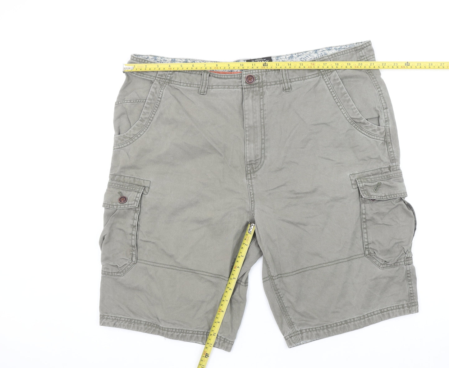 Mantaray Men's Green Cargo Shorts Size 42 Cotton Casual Outdoor