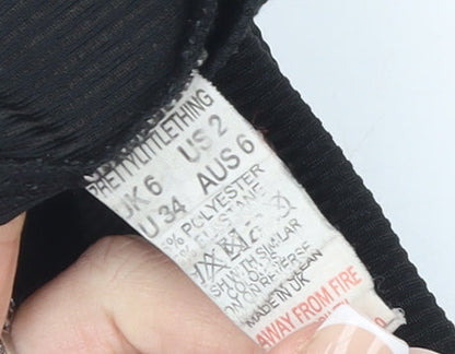 PrettyLittleThing Women’s Black Cropped Tank Top Size 6