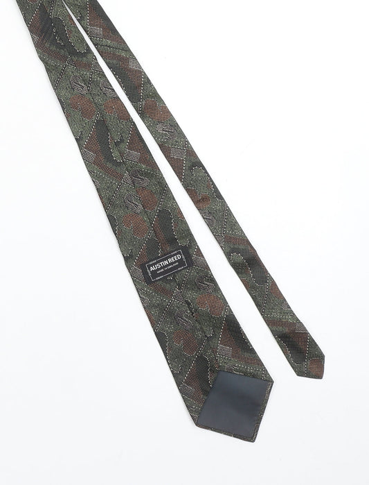 Austin Reed Men's Green Silk Pointed Tie Geometric Pattern Made in England