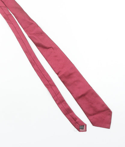Hawes & Curtis Men’s Red 100% Silk Textured Tie – Classic Style