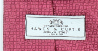 Hawes & Curtis Men’s Red 100% Silk Textured Tie – Classic Style