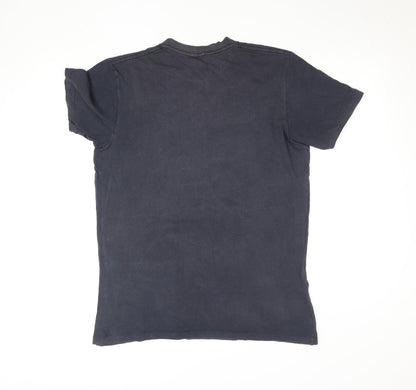 Abercrombie & Fitch Men's Black Muscle Fit Graphic T-Shirt Medium