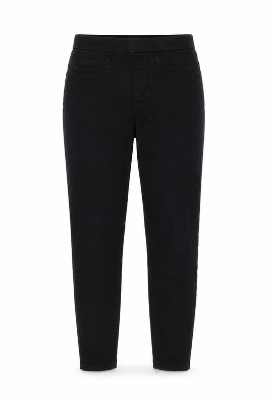Front view of Dunnes Women’s Black Skinny Stretch Jeans, size UK 8