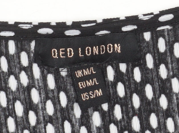 Womens UK Size M/L QED London Black Cropped Blouse