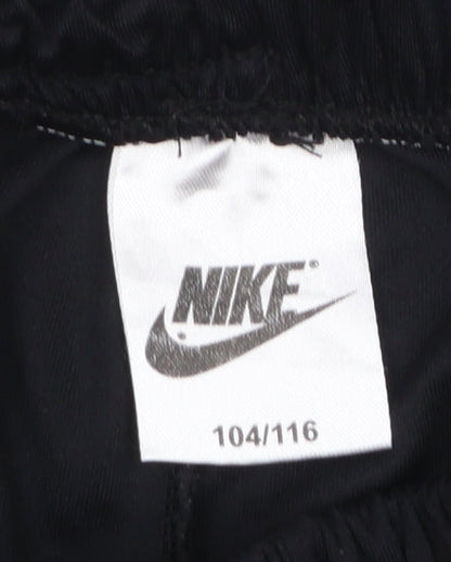 Nike Boys Black Football Athletic Shorts 4-5 Years Lightweight Activewear