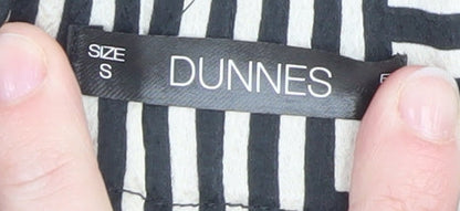 Womens UK Size S Dunnes Relaxed Fit Cropped Black Trousers