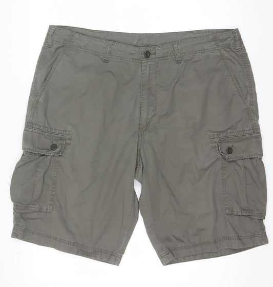 Mens UK Size XL Uniqlo Regular Fit Cargo Shorts