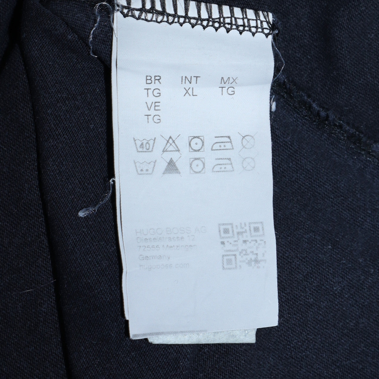 Mens UK Size XL HUGO BOSS Black  T-Shirt