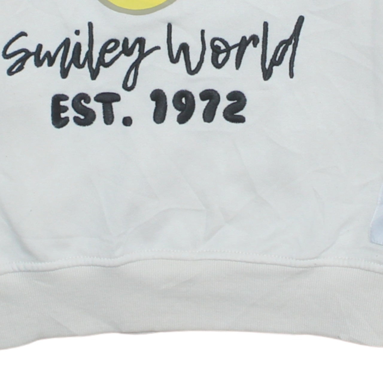 Womens UK Size XS Smiley World White Pullover Sweatshirt