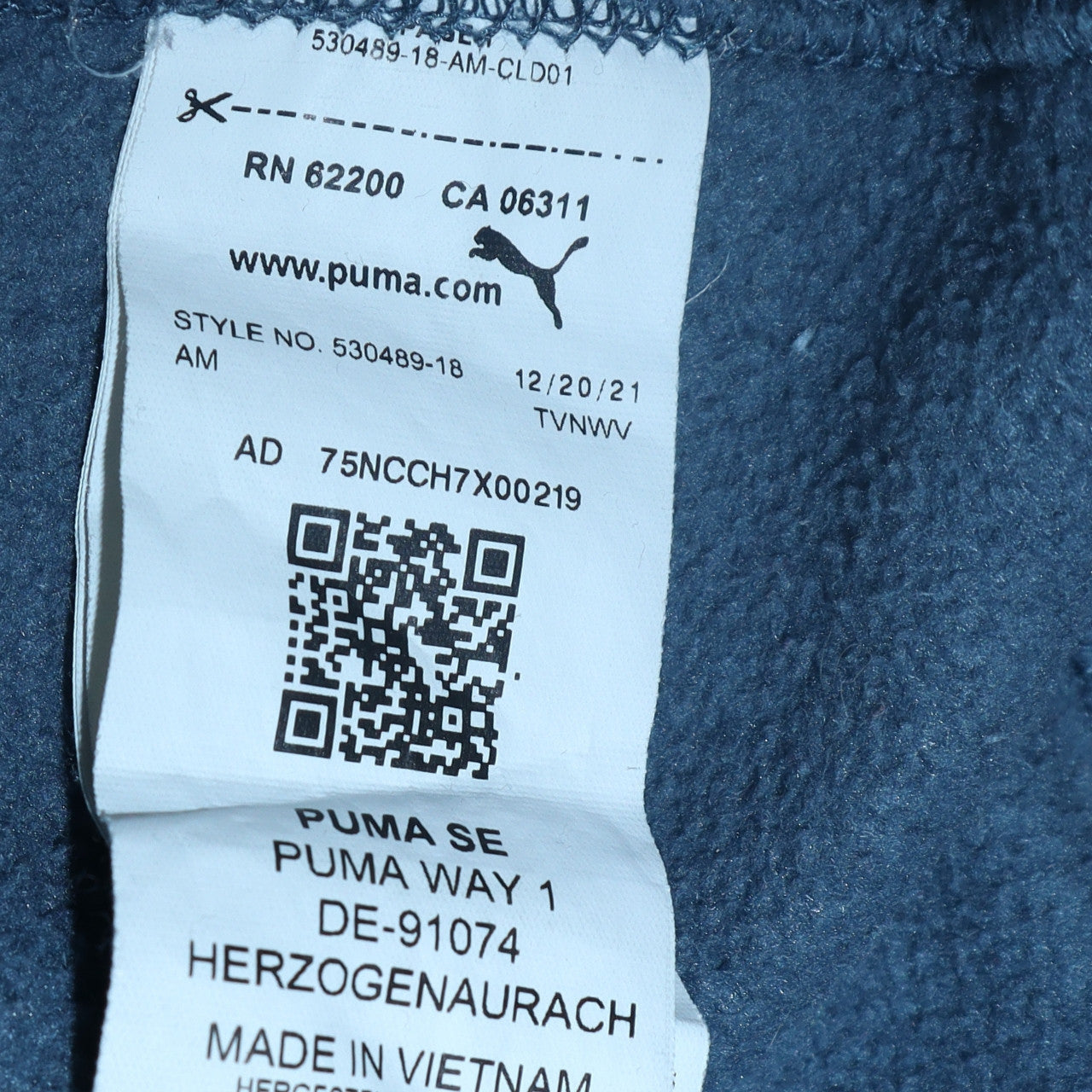 Mens UK Size L PUMA Blue Pullover Sweatshirt