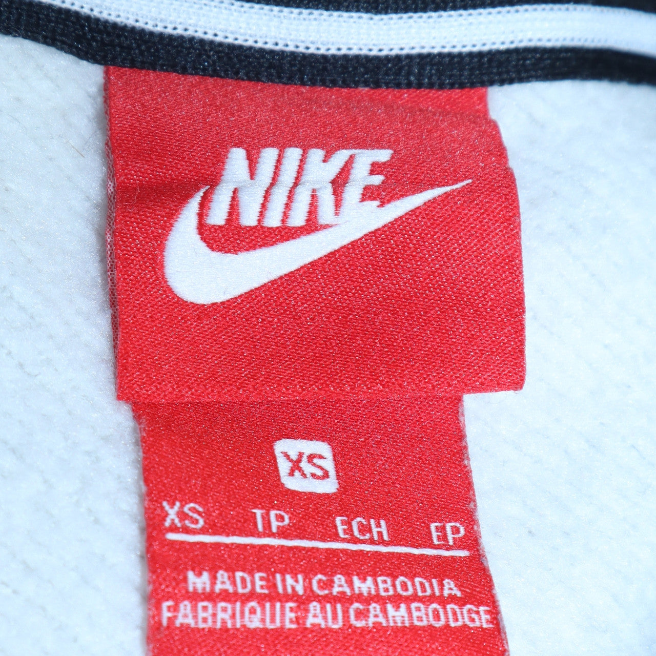 Mens UK Size XS Nike White Pullover Hoodie