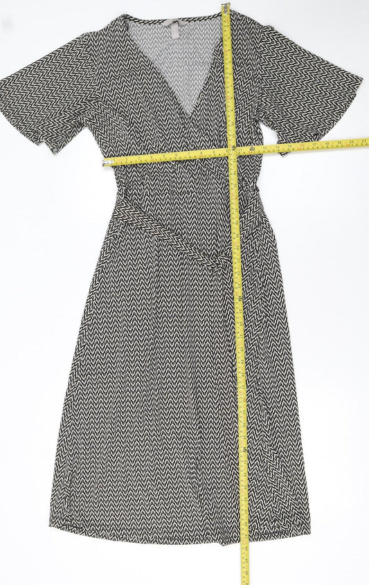 H&M Women Black Wrap Dress S Geometric Short Sleeve V-Neck Workwear