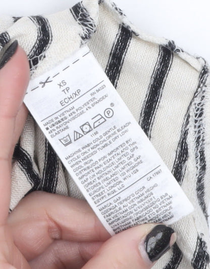 GAP Women's White Striped V-Neck Relaxed Fit T-Shirt XS