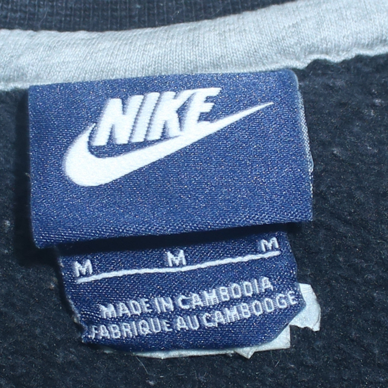Mens UK Size M Nike Black Pullover Sweatshirt