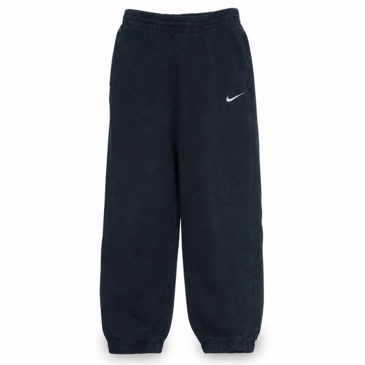 Front view of Nike boys’ black fleece sweatpants 12-13 years regular fit activewear trousers