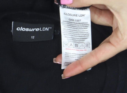 Closure LDN Women's Black Size 12 Button-Up Long Sleeve Top