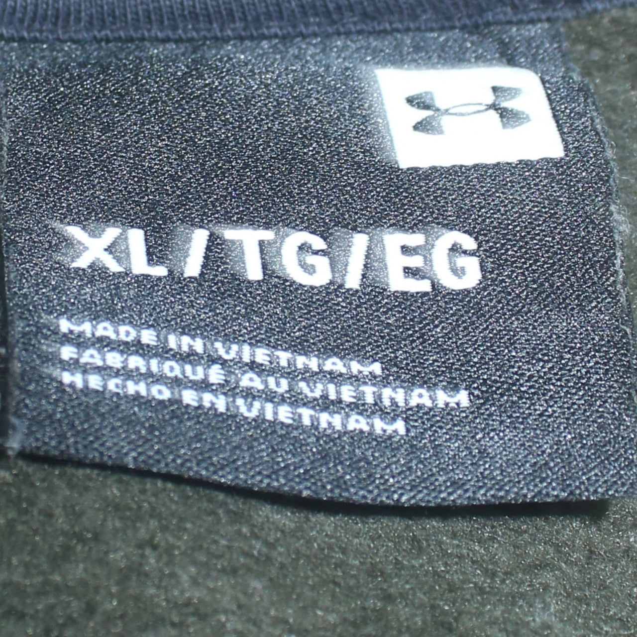 Mens UK Size XL Under armour Green Pullover Sweatshirt