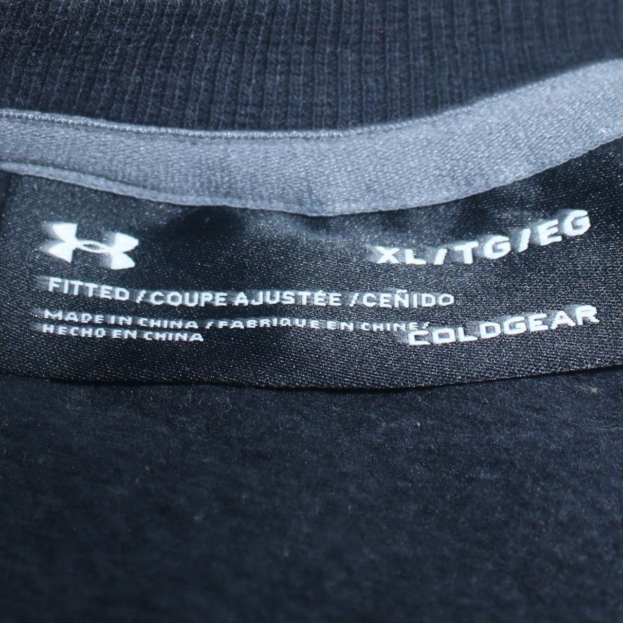 Mens UK Size XL Under armour Black Pullover Sweatshirt