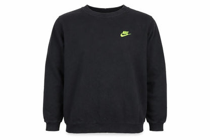 Nike Boys Black XL Pullover Sweatshirt with Neon Logo – Regular Fit