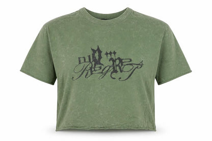 Front view of ASOS DESIGN Women’s Green Cropped Relaxed Fit T-Shirt L