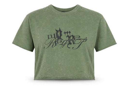 Front view of ASOS DESIGN Women’s Green Cropped Relaxed Fit T-Shirt L