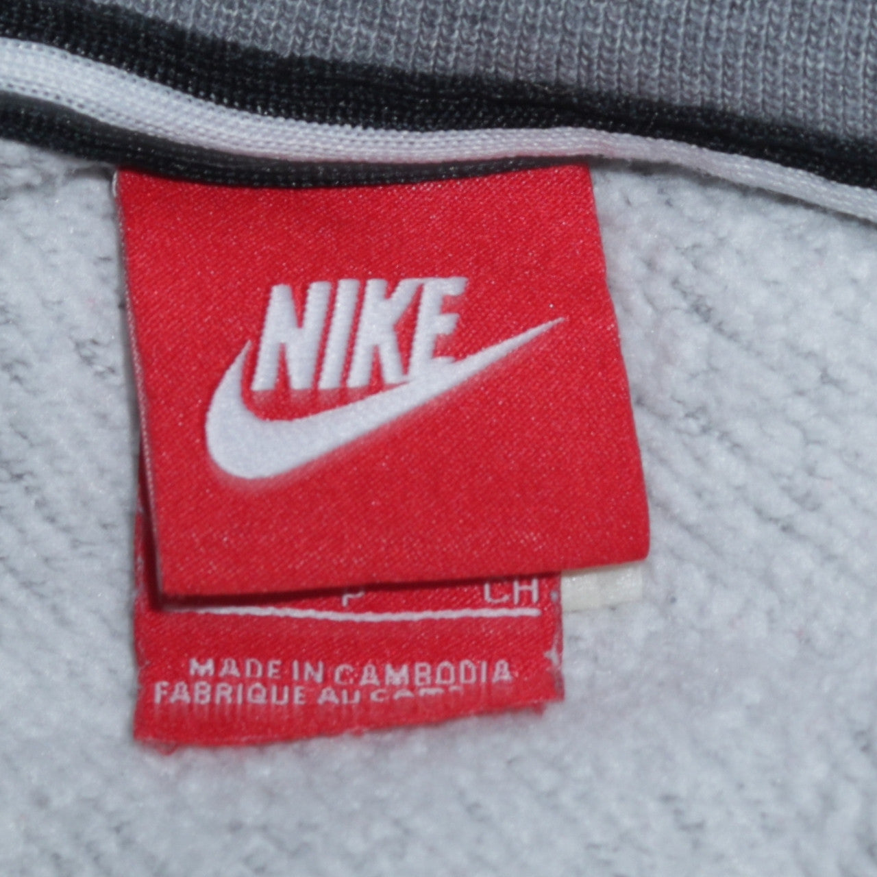 Mens UK Size S Nike Grey Pullover Sweatshirt
