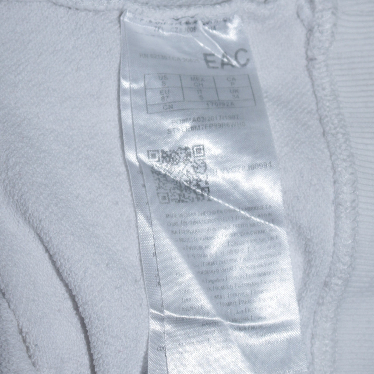 Womens UK Size S GUESS White Pullover Sweatshirt