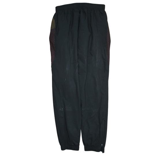 Mens UK Size L Umbro Regular Fit Track Pants Black Trousers