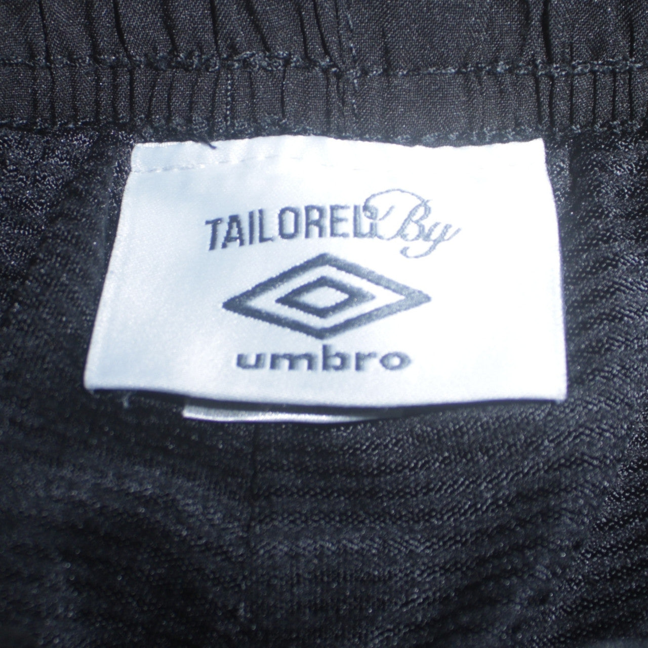Mens UK Size L Umbro Regular Fit Track Pants Black Trousers