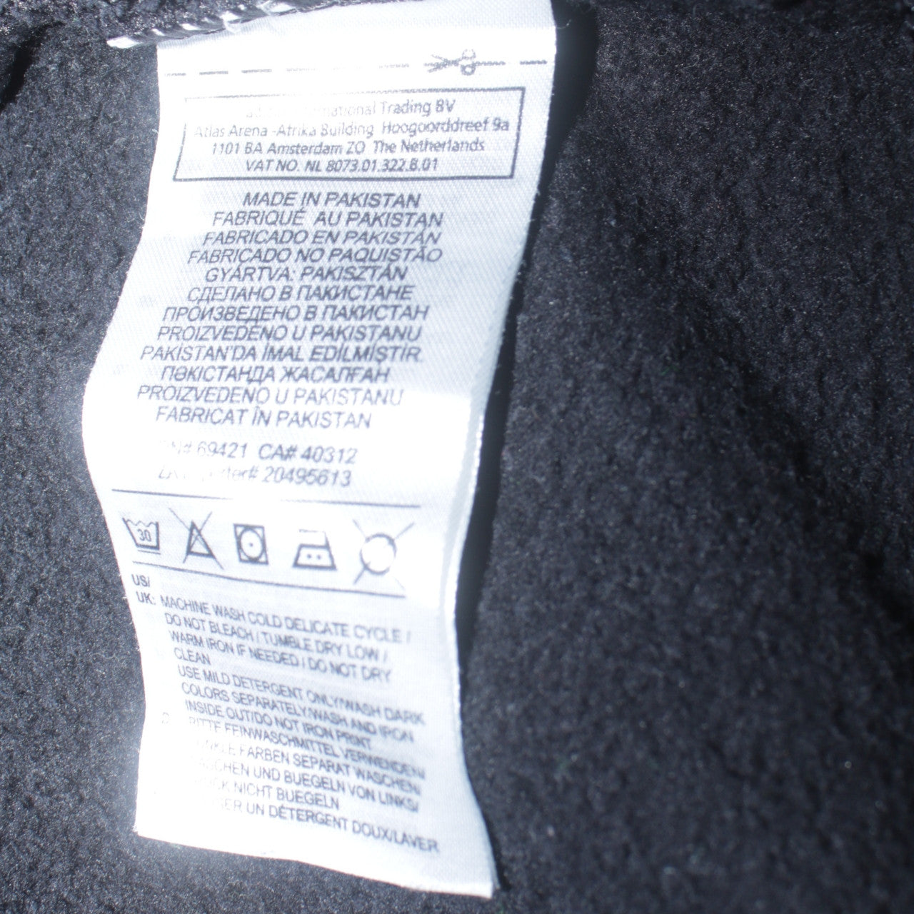 Mens UK Size L Reebok Black Pullover Sweatshirt