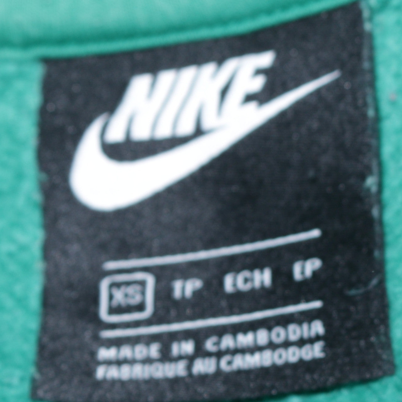 Mens UK Size XS Nike Green Pullover Sweatshirt