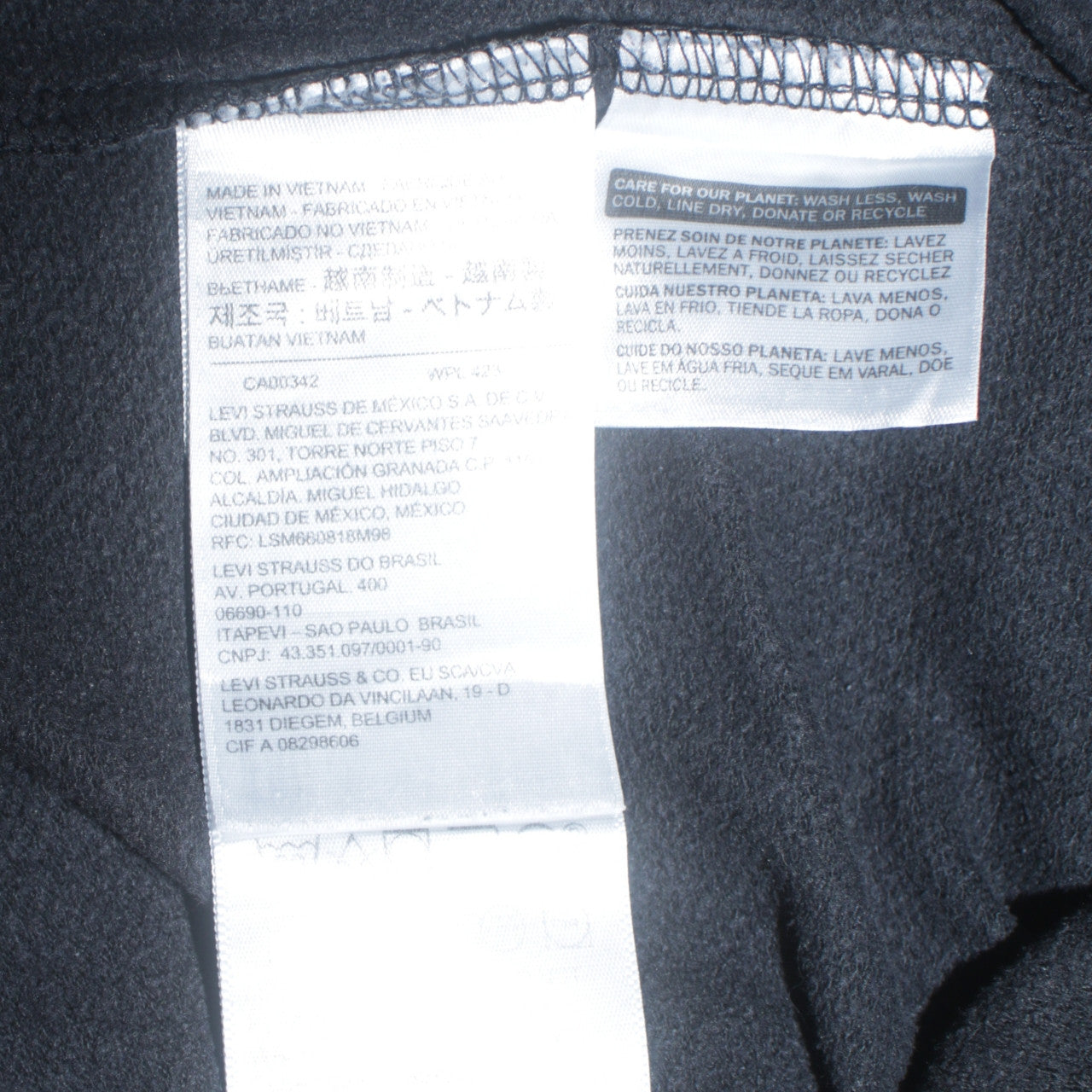 Womens UK Size S Levi's Black Pullover Sweatshirt