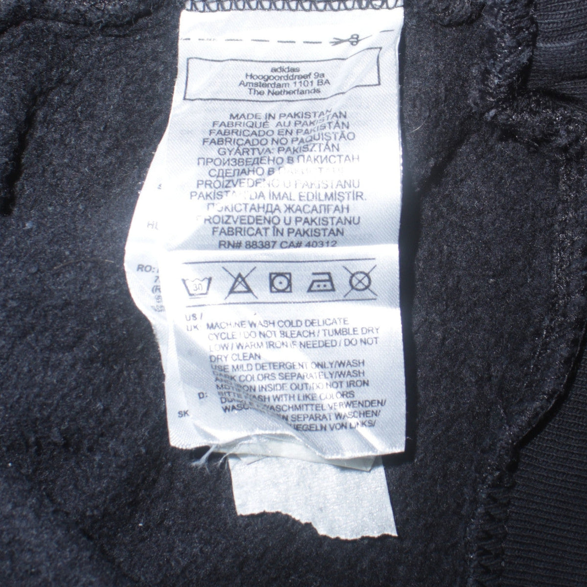 Mens UK Size M adidas Black Pullover Sweatshirt