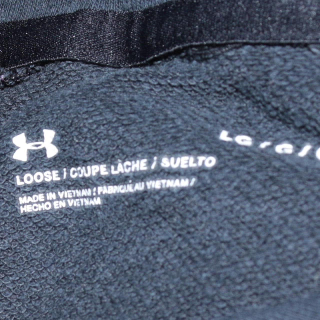Mens UK Size L Under armour Black Pullover Sweatshirt