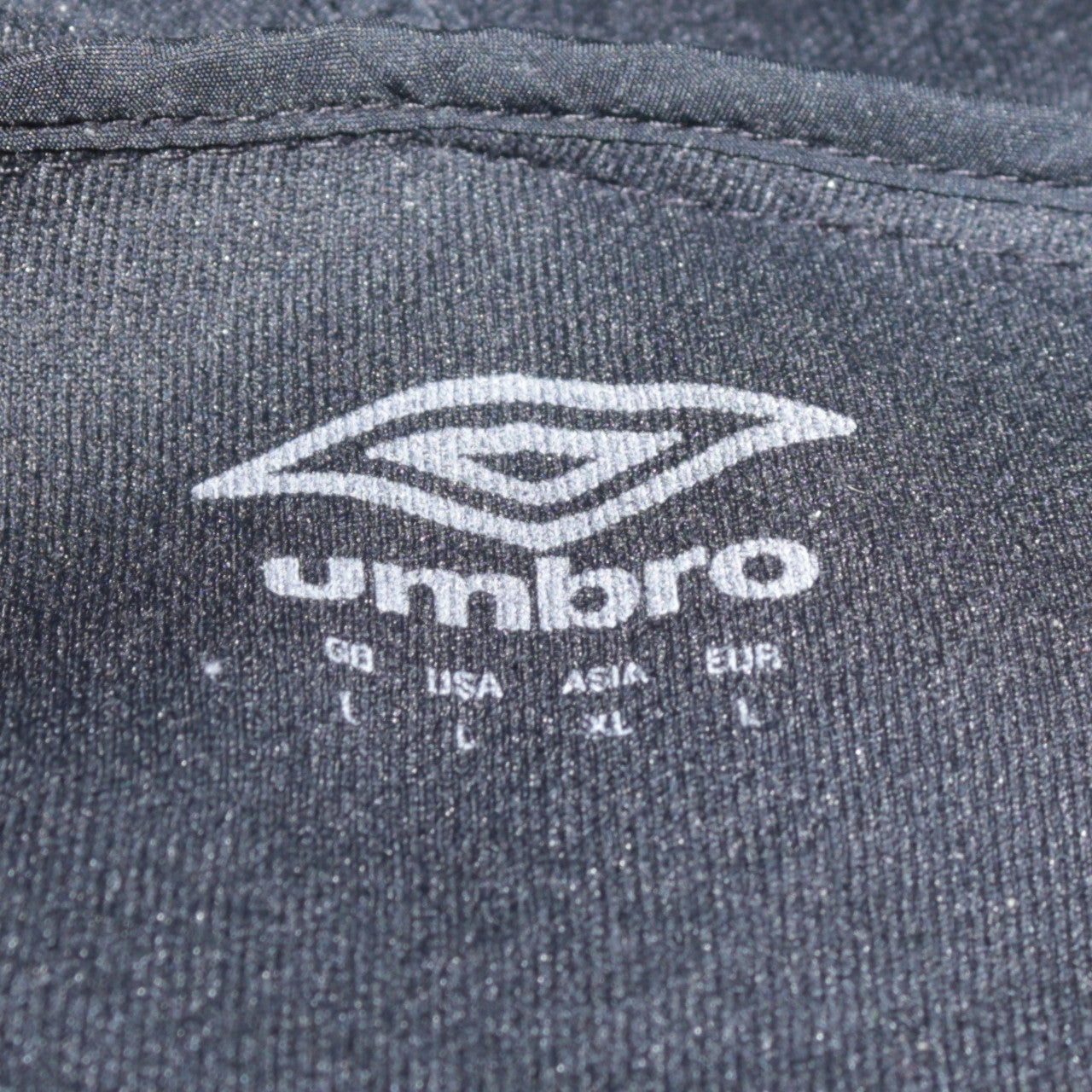 Mens UK Size L Umbro Black Full Zip Hoodie