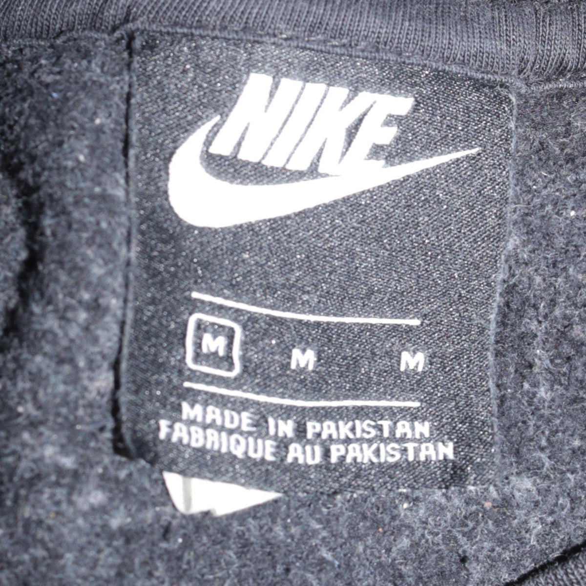 Mens UK Size M Nike Black Pullover Sweatshirt
