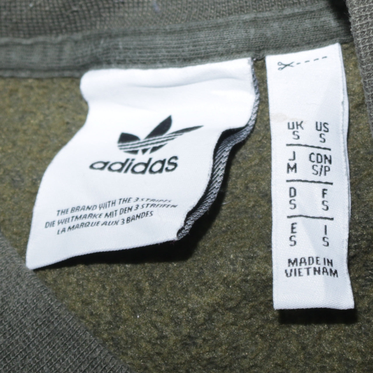 Mens UK Size S adidas Green Pullover Sweatshirt