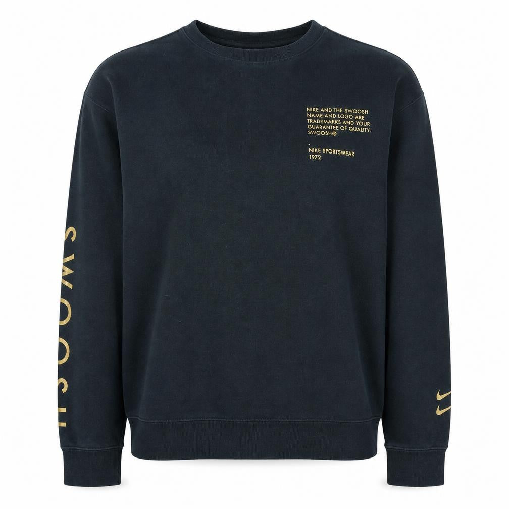 Front view of Nike unisex kids black xl pullover sweatshirt with logo print