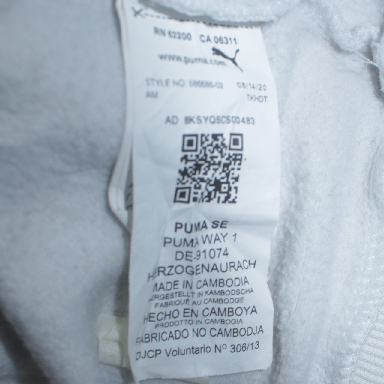 Mens UK Size S PUMA White Pullover Hoodie