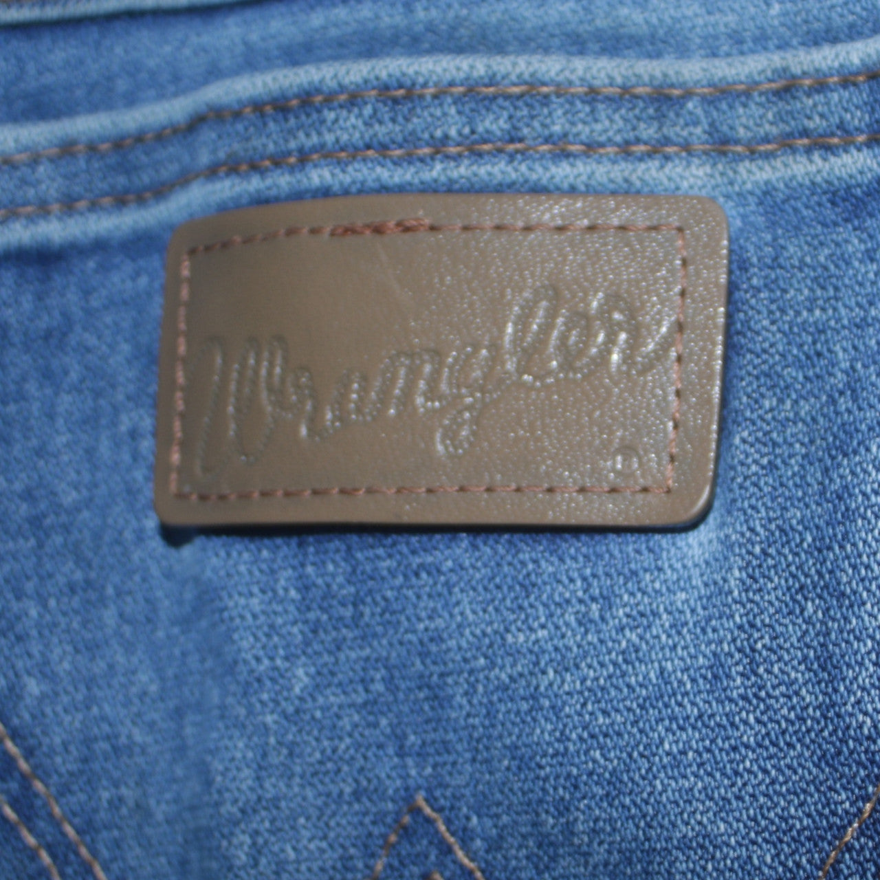 Mens UK Size L Wrangler Regular Fit Straight Blue Jeans