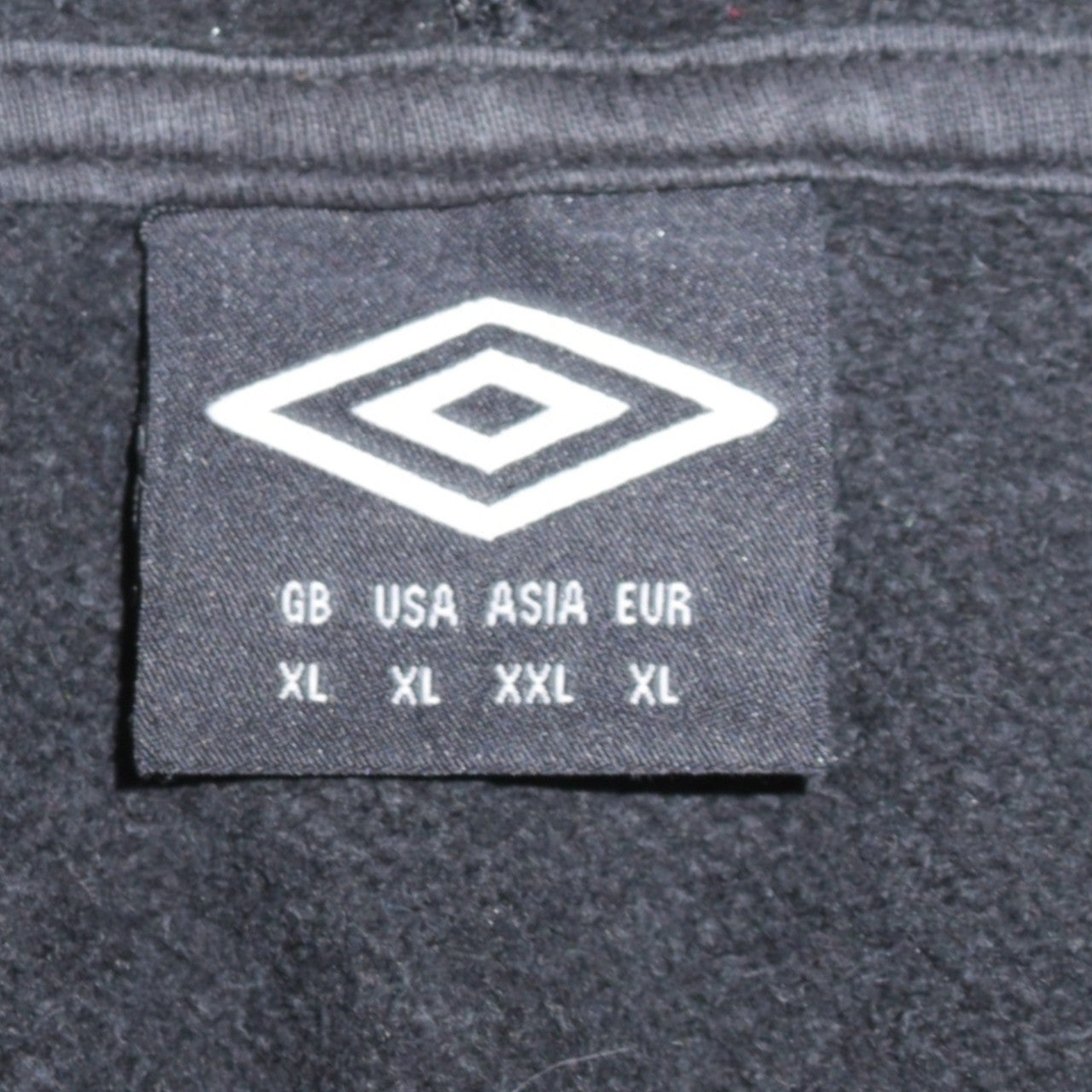 Mens UK Size XL Umbro Black Pullover Hoodie