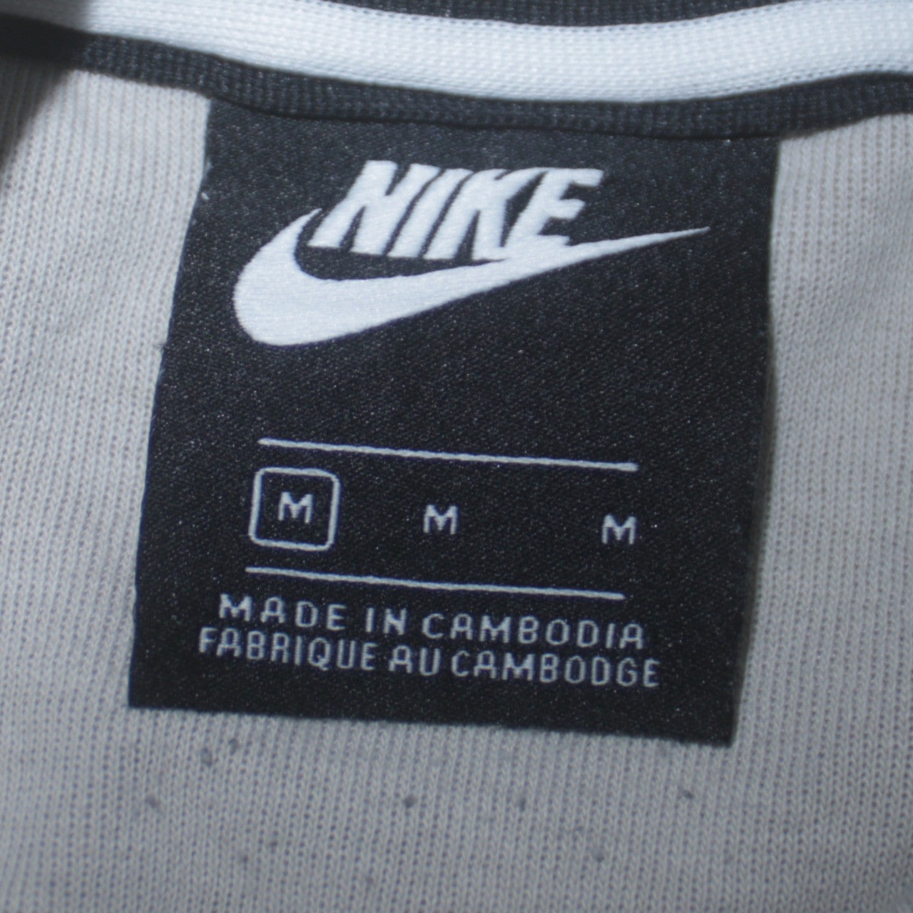 Mens UK Size M Nike Grey Pullover Sweatshirt