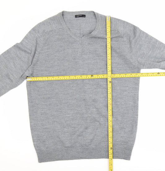 Cedarwood State Men's Grey V-Neck Acrylic Knit Jumper M