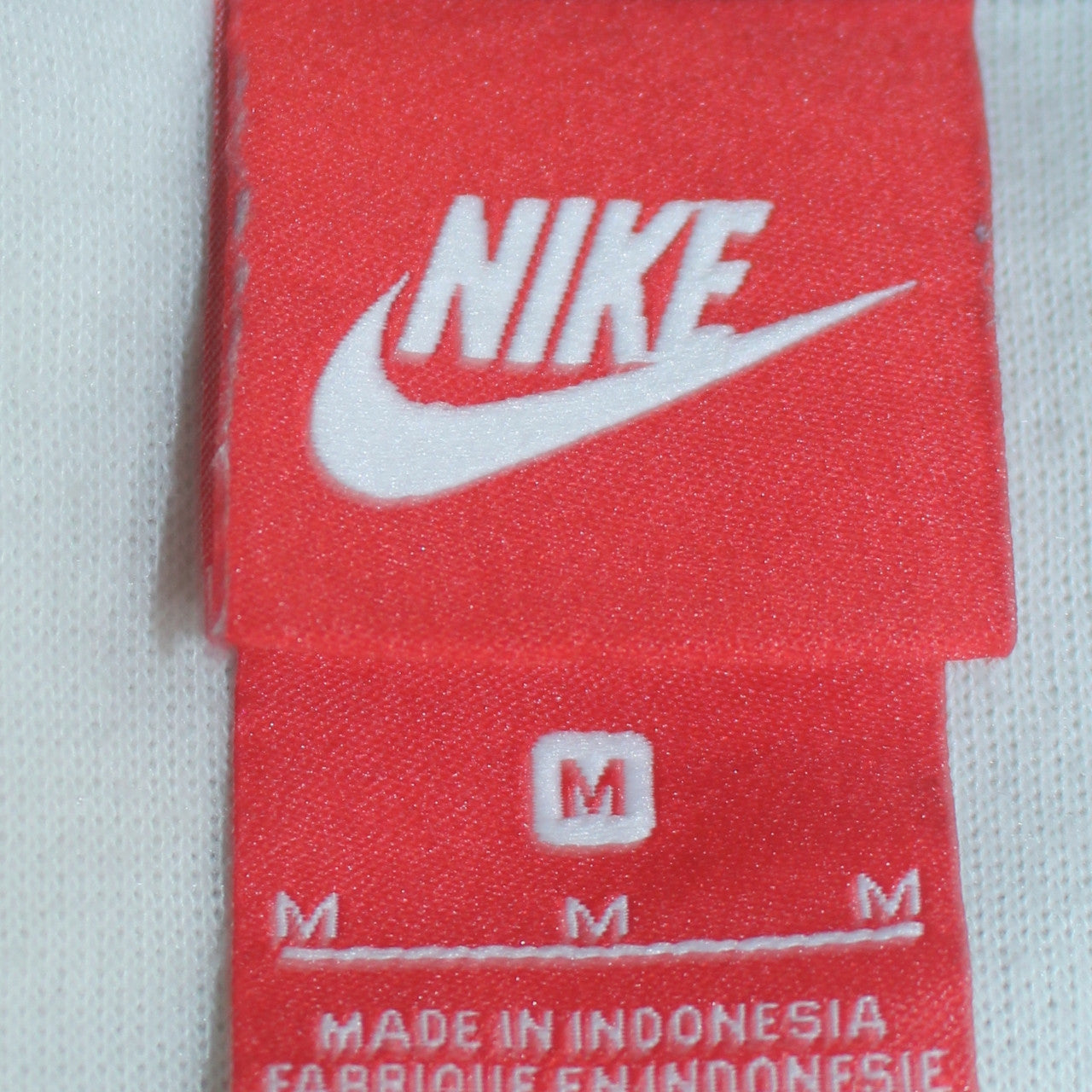 Nike Men's White Pullover Sweatshirt M Logo Athletic Crew Neck
