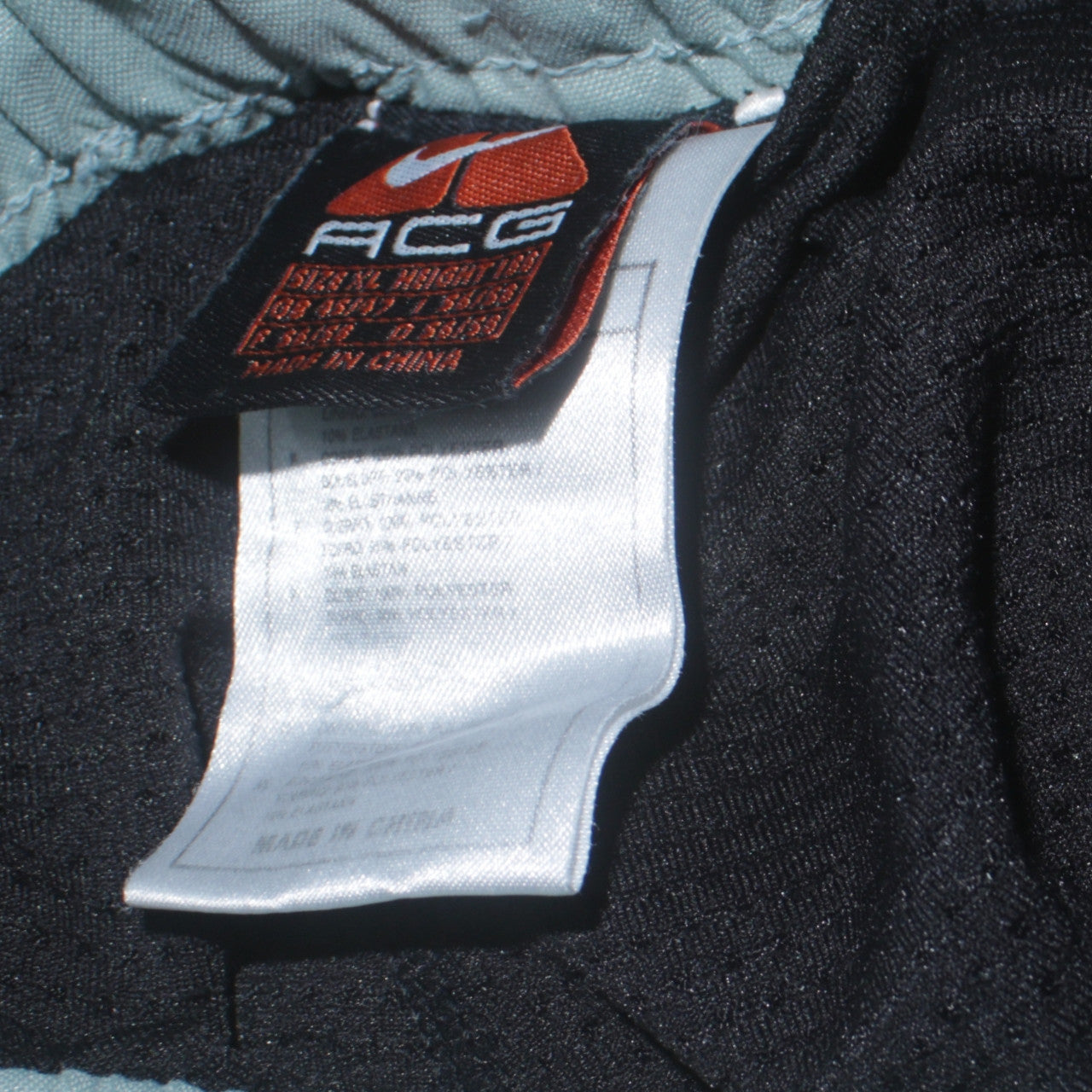 Nike ACG Mens Green Cargo Shorts M Quick Dry Outdoor
