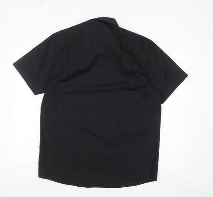 Cedar Wood State Men’s Black 16in Regular Fit Short Sleeve Shirt