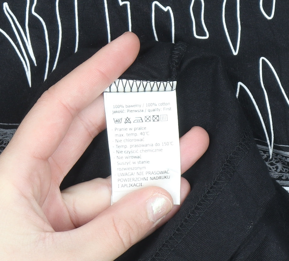 Carton Merchandising Men's Black Band Graphic T-Shirt Size S