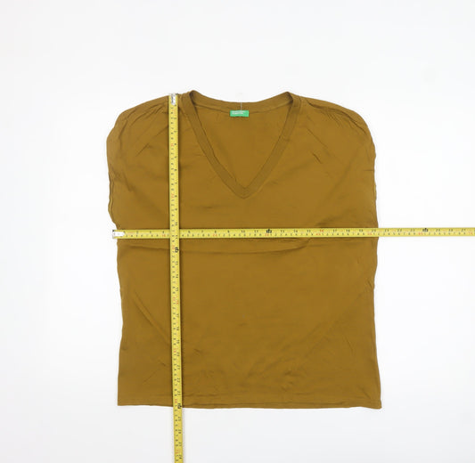 United Colors of Benetton Women’s Brown V-Neck Cotton T-Shirt M